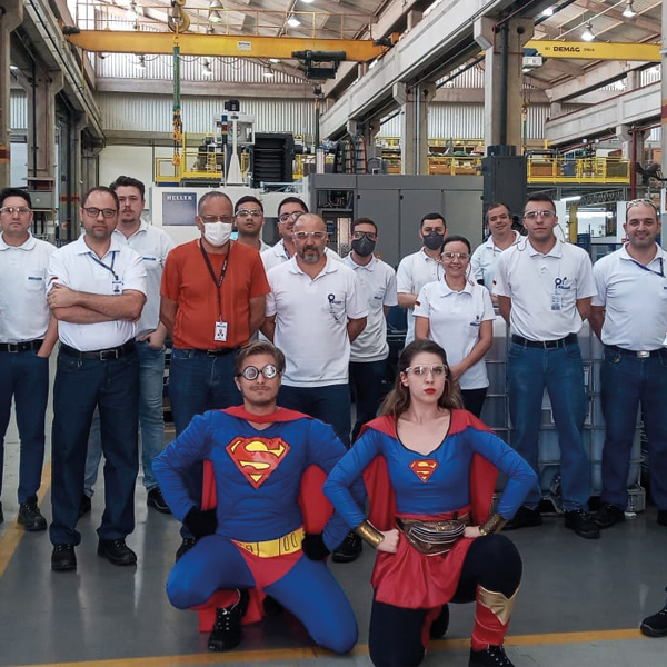 SUPER MAN E SUPER WOMAN SIPART EMPRESA